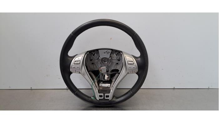 Volant Nissan Navara