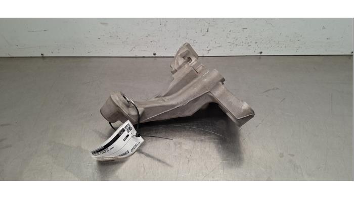 Support (divers) Peugeot 5008