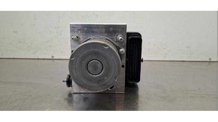 Pompe ABS Peugeot 5008