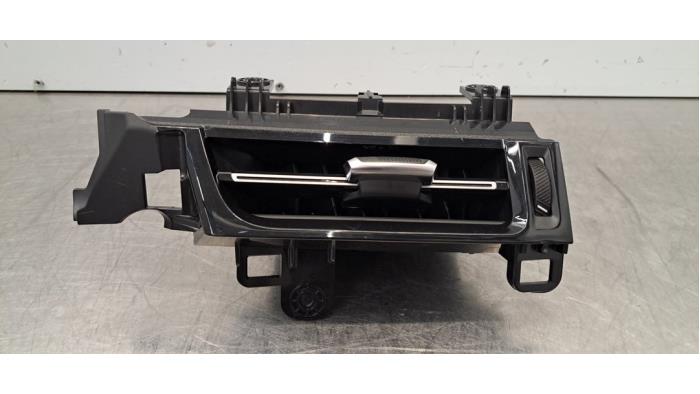 Grille aération tableau de bord BMW iX1