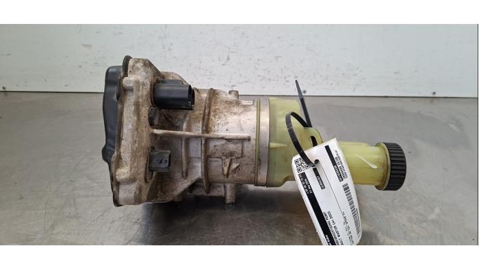Pompe direction assistée Renault Master
