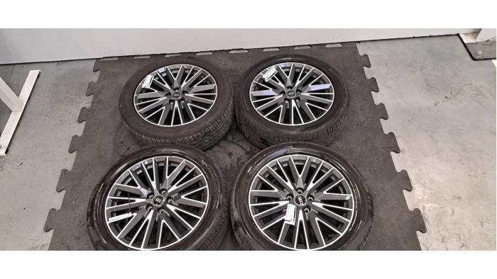 Jeu de jantes sport + pneus Audi Q3