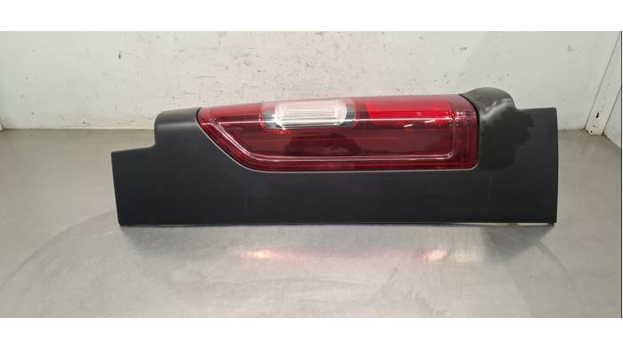 Feu arrière gauche Renault Trafic