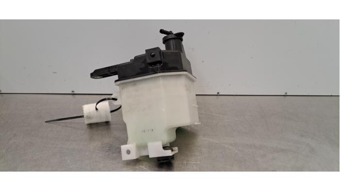 Réservoir d'expansion Mazda 3.