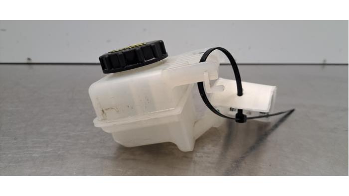Réservoir de liquide de frein Mazda 3.