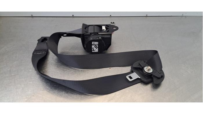 Ceinture de sécurité avant droite Mazda 3.