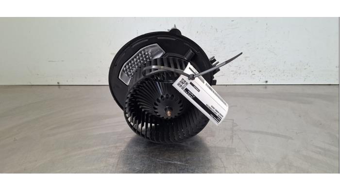 Moteur de ventilation chauffage Skoda Karoq