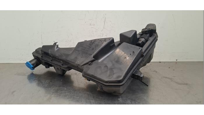 Réservoir lave-glace avant Audi Q5