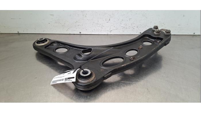 Bras de suspension avant droit Renault Trafic