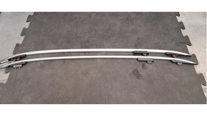 Kit rails de toit Mercedes EQB