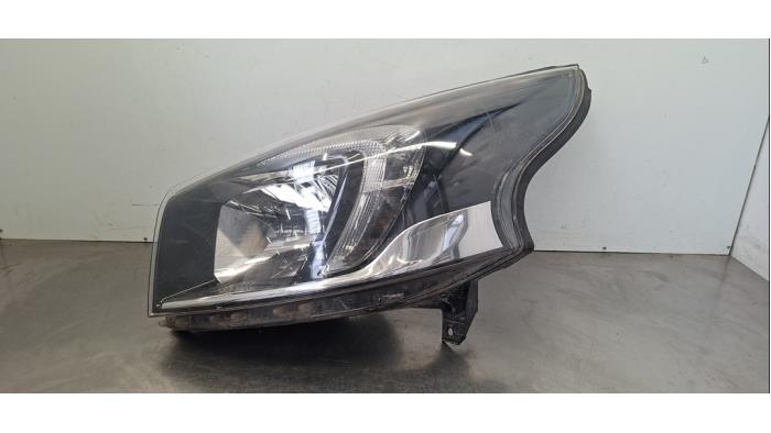 Phare gauche Opel Vivaro