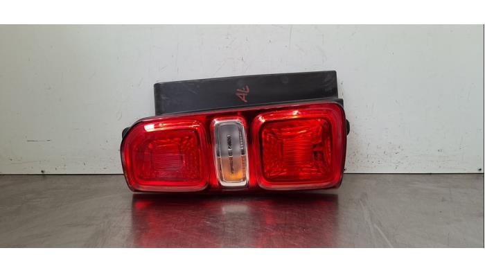 Achterlicht links Opel Vivaro