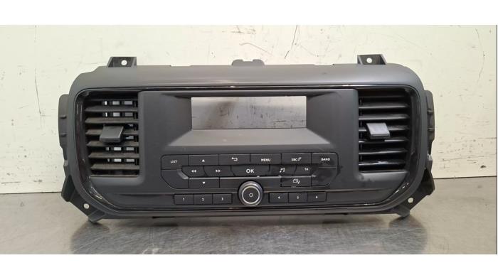 Panneau commande radio Opel Vivaro