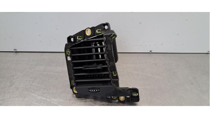 Grille aération tableau de bord Audi A1
