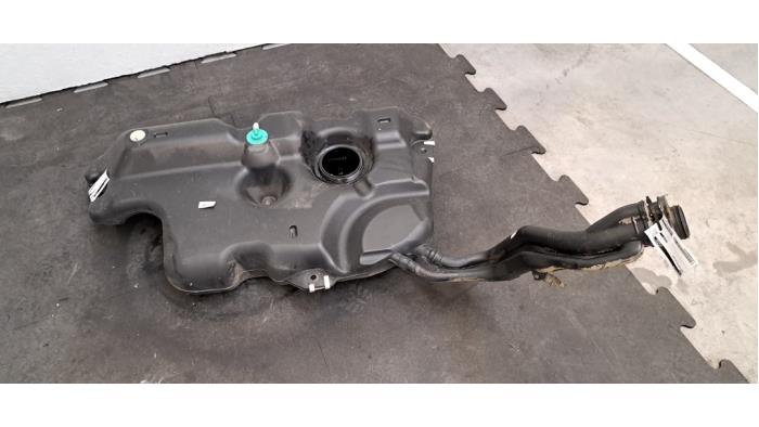 Réservoir de carburant Dacia Duster