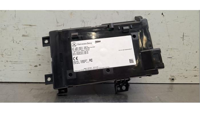 Chargeur sans fil Mercedes C-Klasse