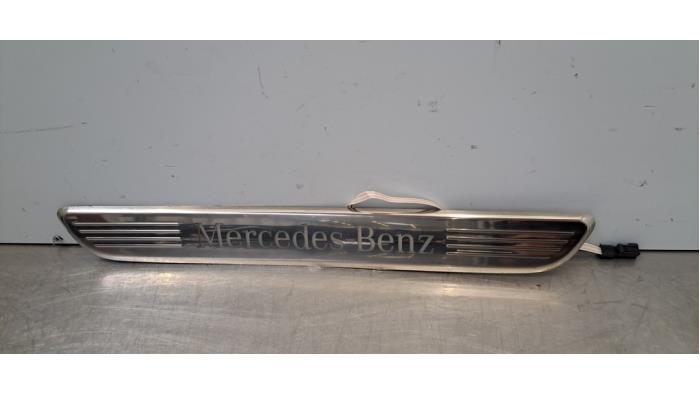 Bande décorative Mercedes C-Klasse