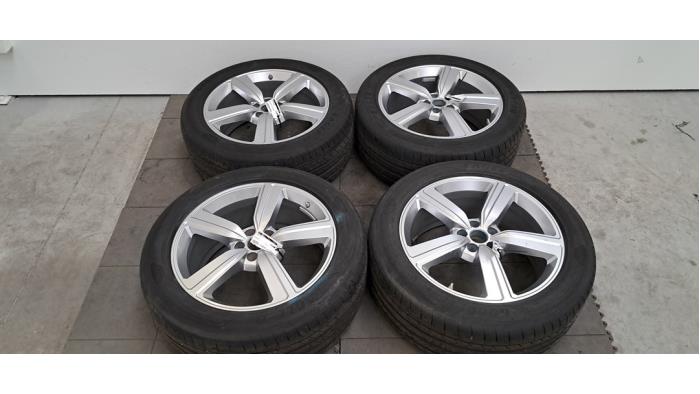 Kit jantes + pneumatiques Audi E-Tron