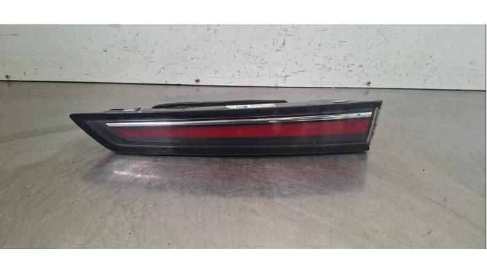 Oikea takavalo Opel Astra