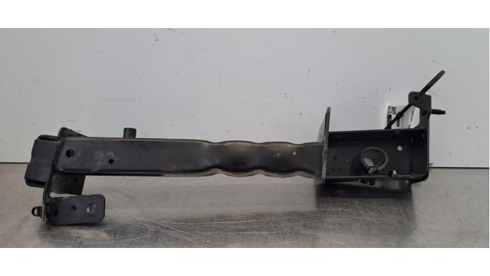 Support partie avant Renault Megane