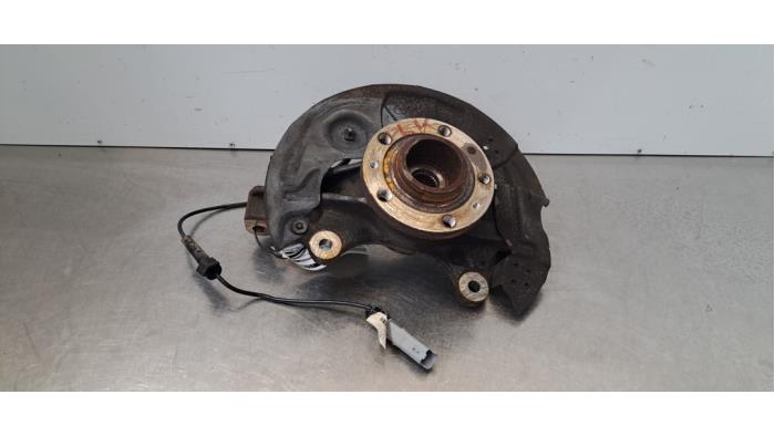 Joint avant gauche Toyota Pro-Ace