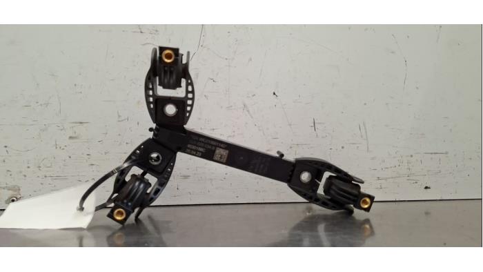 Support pompe clim Audi Q4
