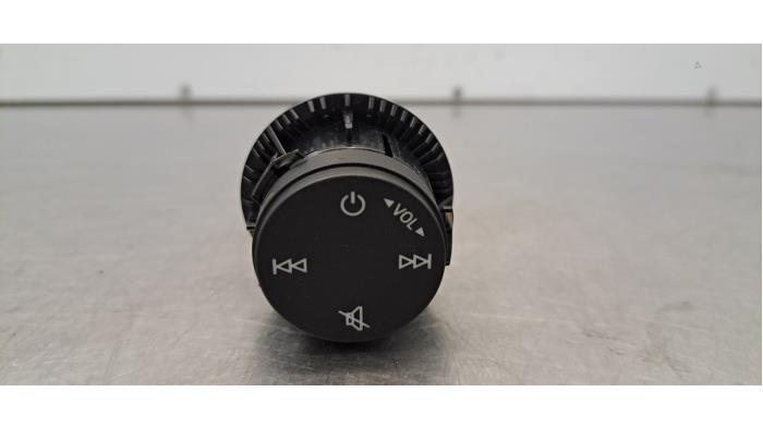 Panneau commande radio Audi Q4