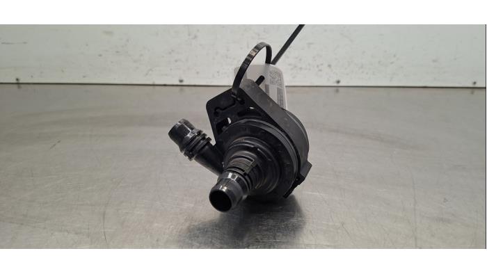 Pompe à eau supplémentaire Opel Astra