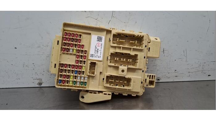 Boîte à fusibles Kia EV3