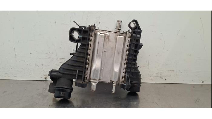 Intercooler Nissan NV250