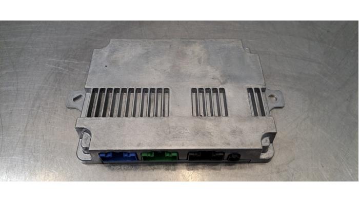 Amplificateur radio Peugeot 3008
