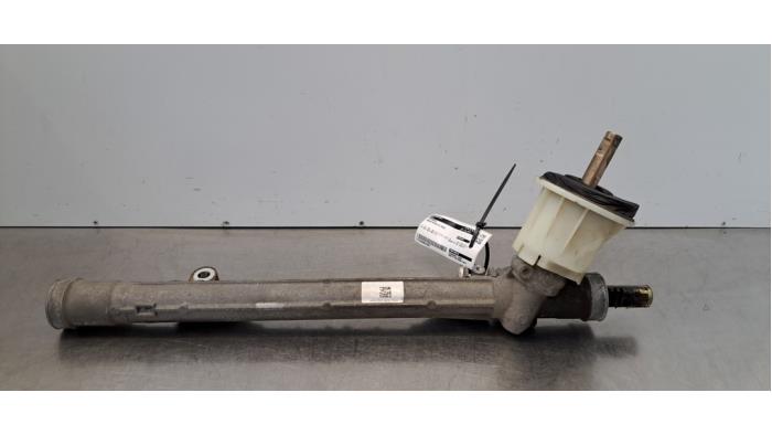 Crémaillère de direction Nissan NV250