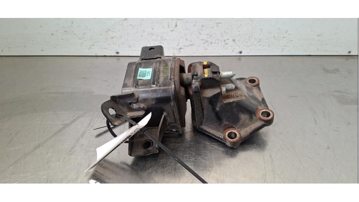 Support moteur Kia Stonic