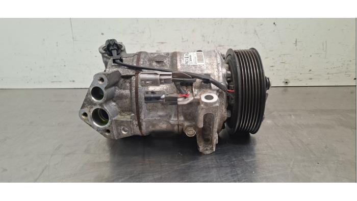 Pompe clim Renault Scenic