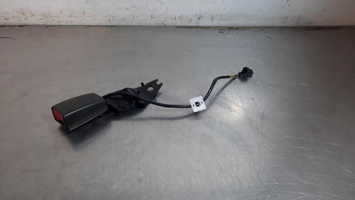 Insertion ceinture de sécurité arrière droite MG MG3