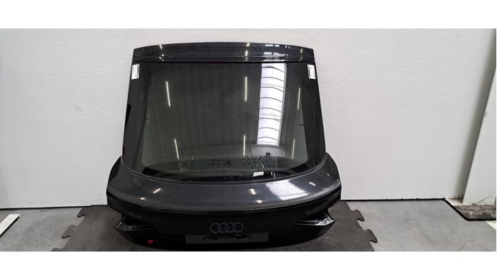 Hayon Audi E-Tron