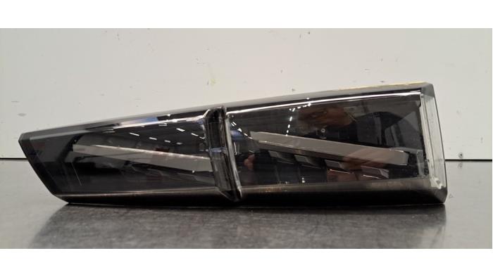 Feu arrière gauche Peugeot 408