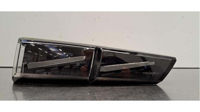 Feu arrière droit Peugeot 408