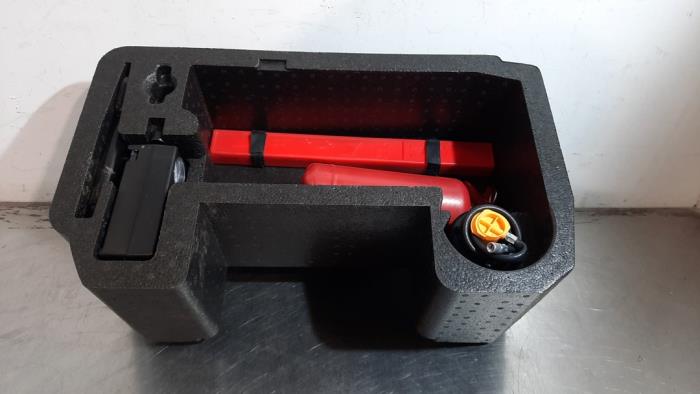 Kit de réparation pneus MG MG3