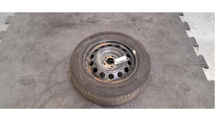 Roue de secours Toyota Pro-Ace