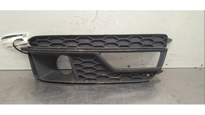 Plaque de protection feu antibrouillard droit Audi A5