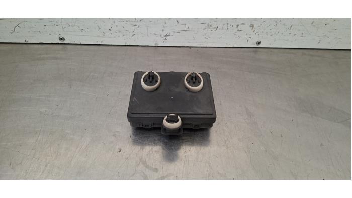 Centrale deurvergrendelingsmodule Volkswagen Passat