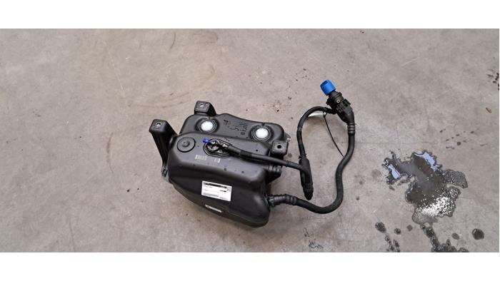Réservoir Adblue Volkswagen Passat