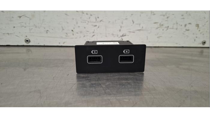 AUX / USB connection Renault Megane