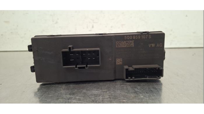 Module passage hayon Audi Q3