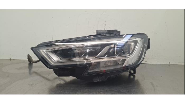 Phare gauche Audi A3