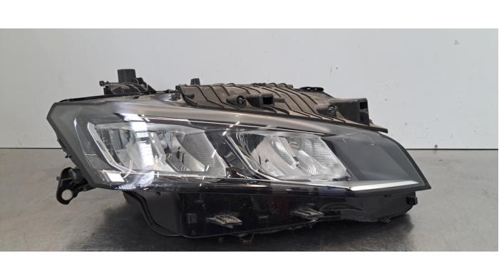 Phare droit Peugeot 408