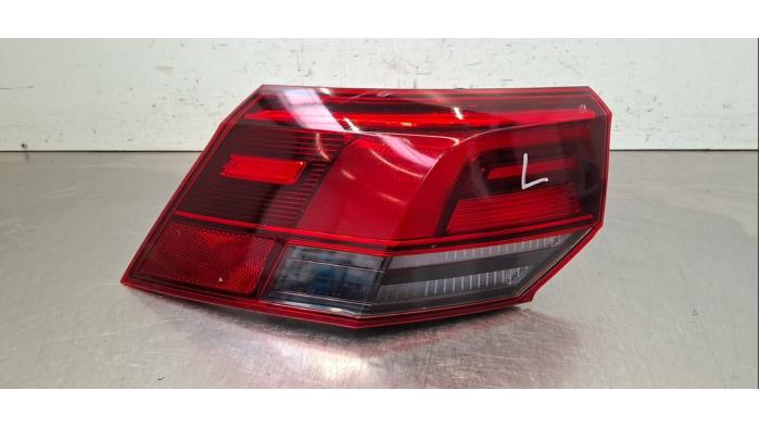 Feu arrière gauche Volkswagen Golf
