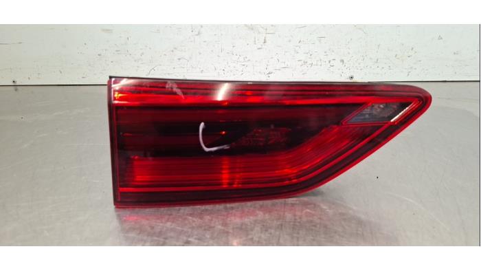 Feu arrière gauche Volkswagen Golf