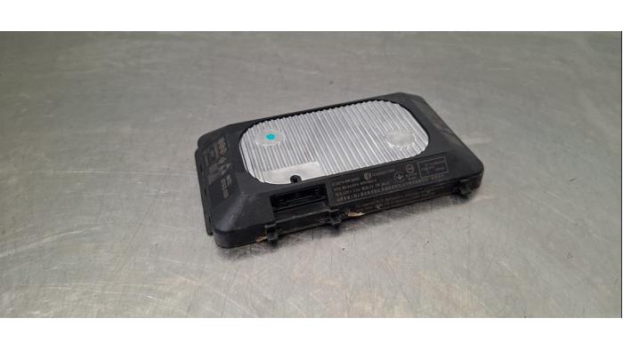 Caricabatterie wireless Volkswagen Golf